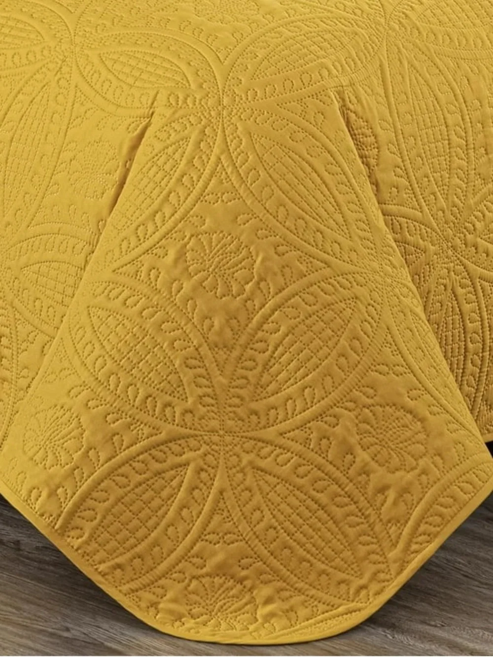 Mustard Yellow 3 piece Queen Quilted Bedspread Set